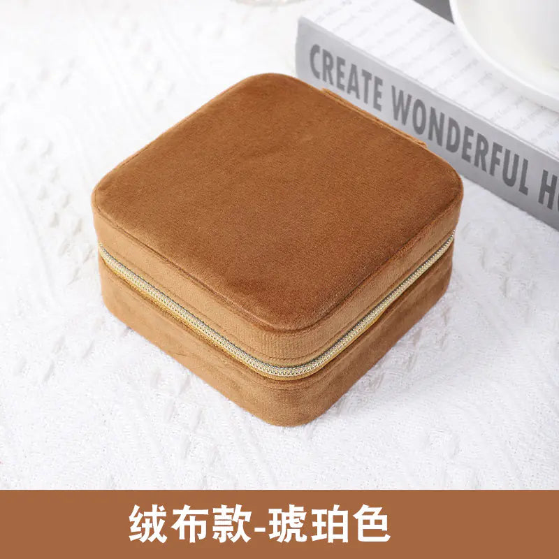 Compact Zipper Jewelry Box: Travel-Friendly Storage