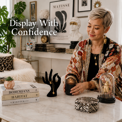 Sculptural Hand Jewelry Holder – Elegant Black Jewelry Display Stand