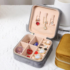 Compact Zipper Jewelry Box: Travel-Friendly Storage