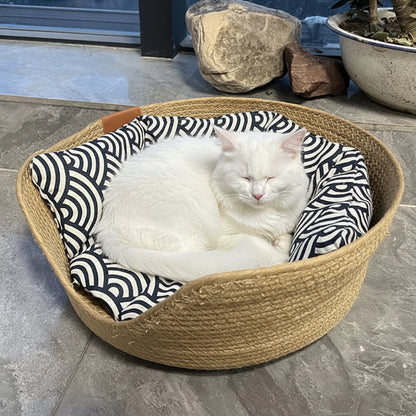 Japanese Style Woven Small Pet Bed – Breathable Comfort, Timeless Look
