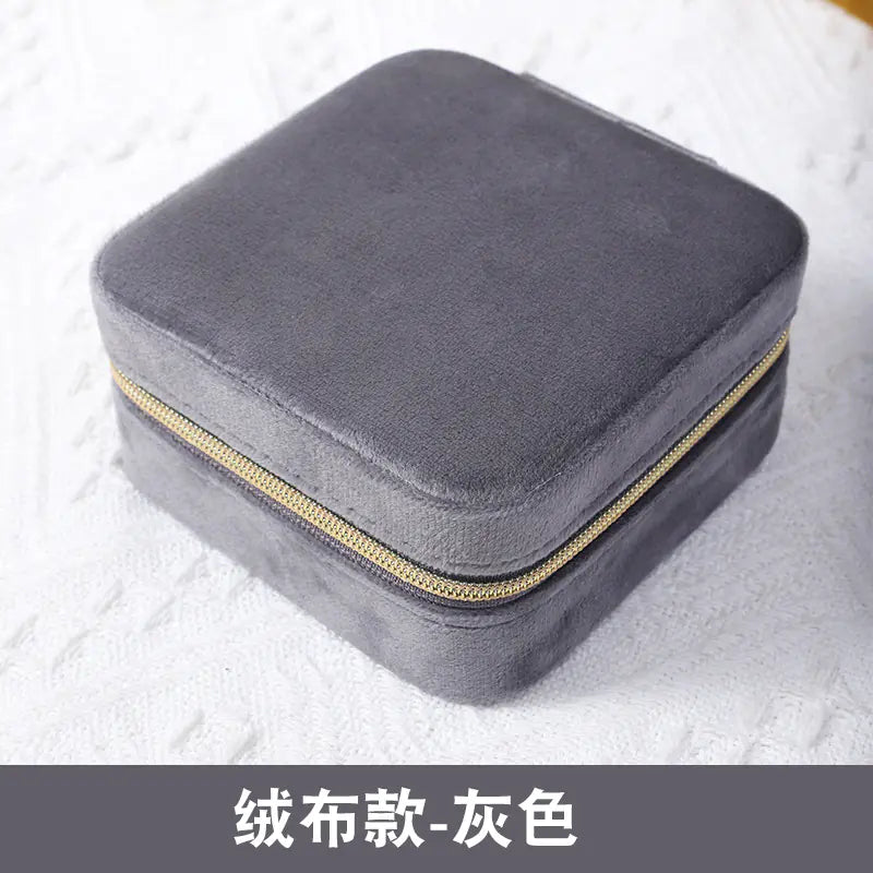Compact Zipper Jewelry Box: Travel-Friendly Storage