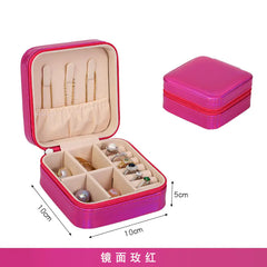 Compact Zipper Jewelry Box: Travel-Friendly Storage