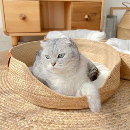 Japanese Style Woven Small Pet Bed – Breathable Comfort, Timeless Look